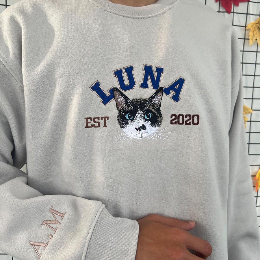 Custom Pet Name Embroidered Sweatshirt – Minimalist Pet Gift