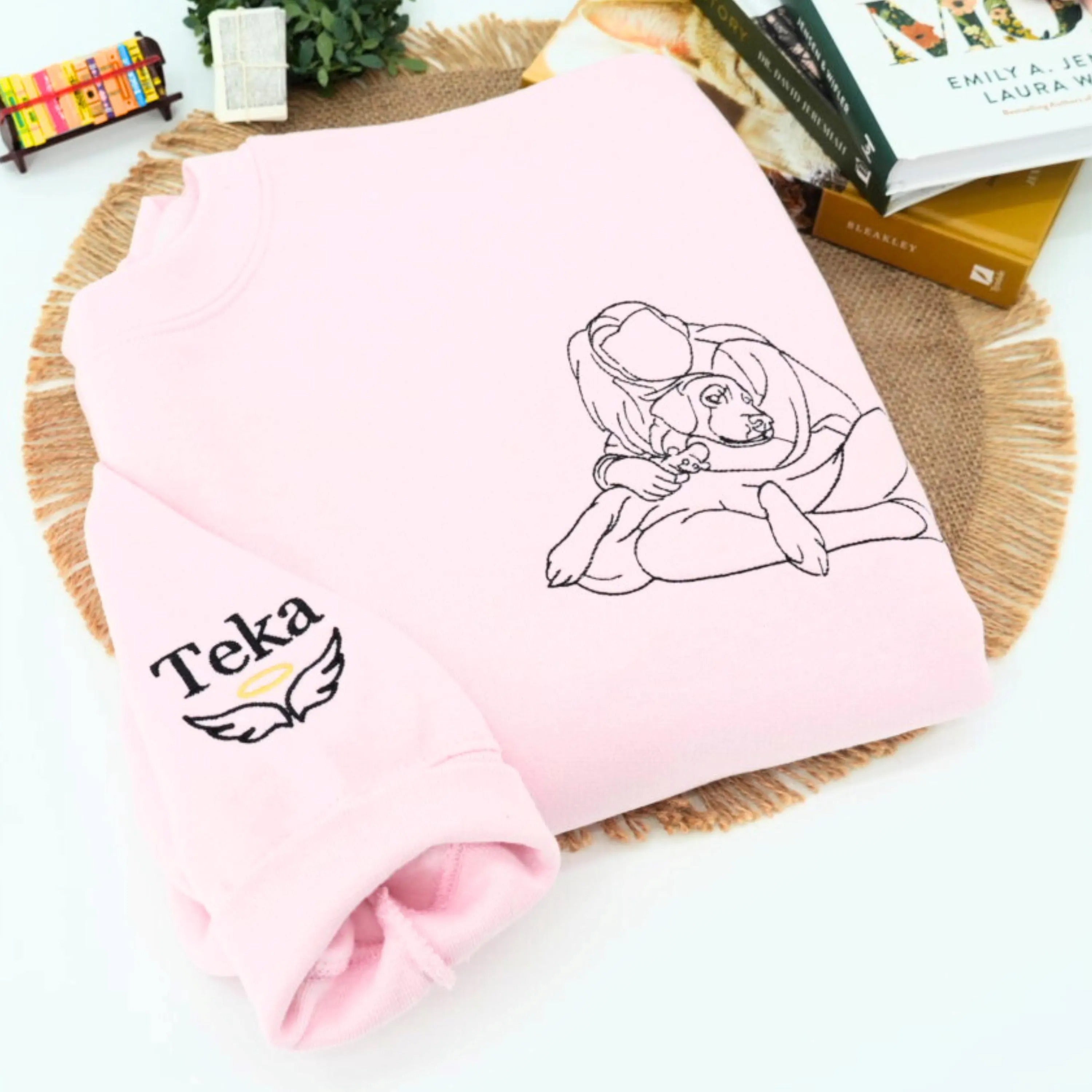 Custom embroidered sweatshirts, full-body pet sketches embroidered