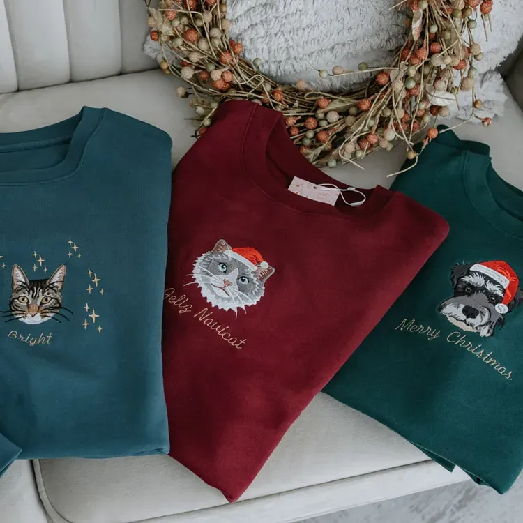 Custom Embroidered Pet Portrait Christmas Sweatshirt Hoodie T-shirt Christmas Gift